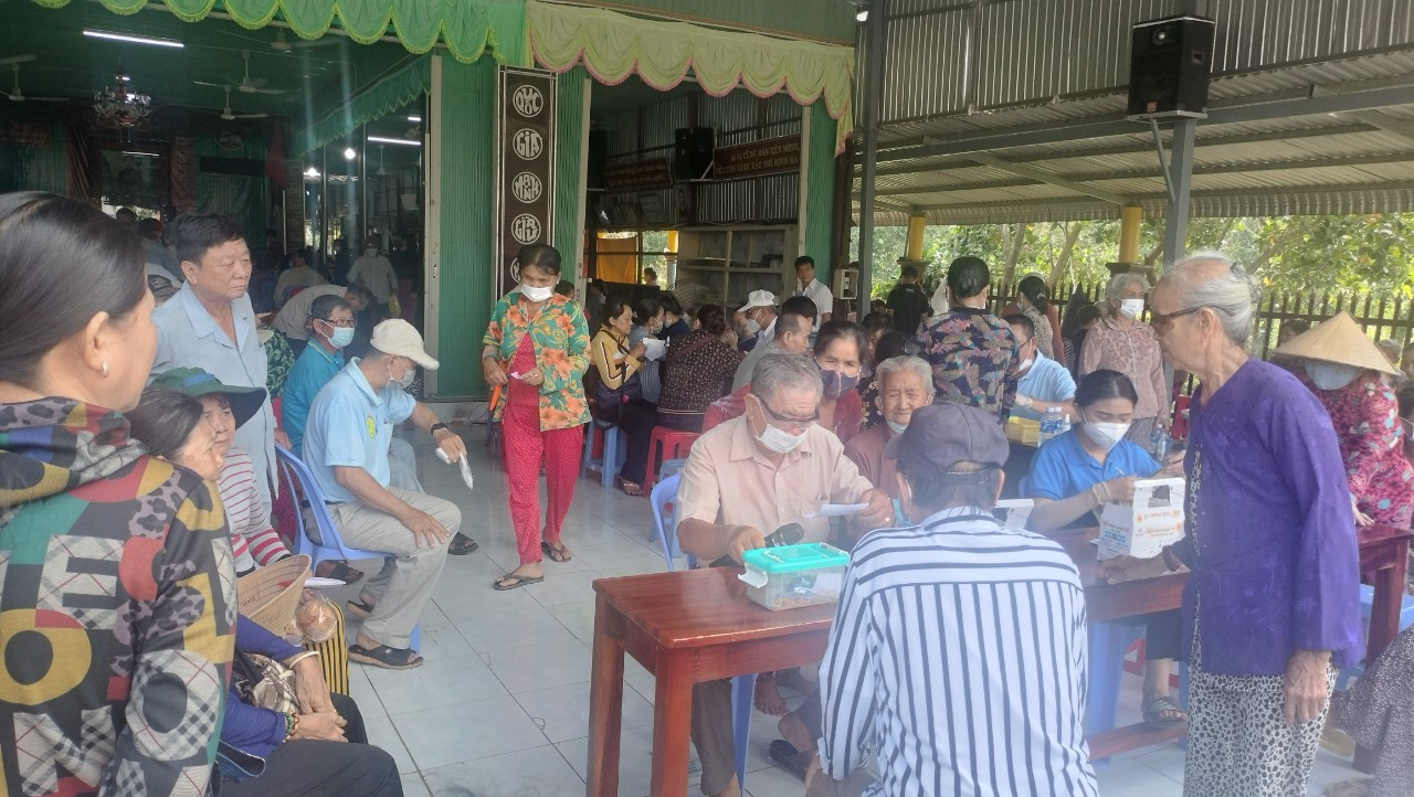 KHÁM BỆNH