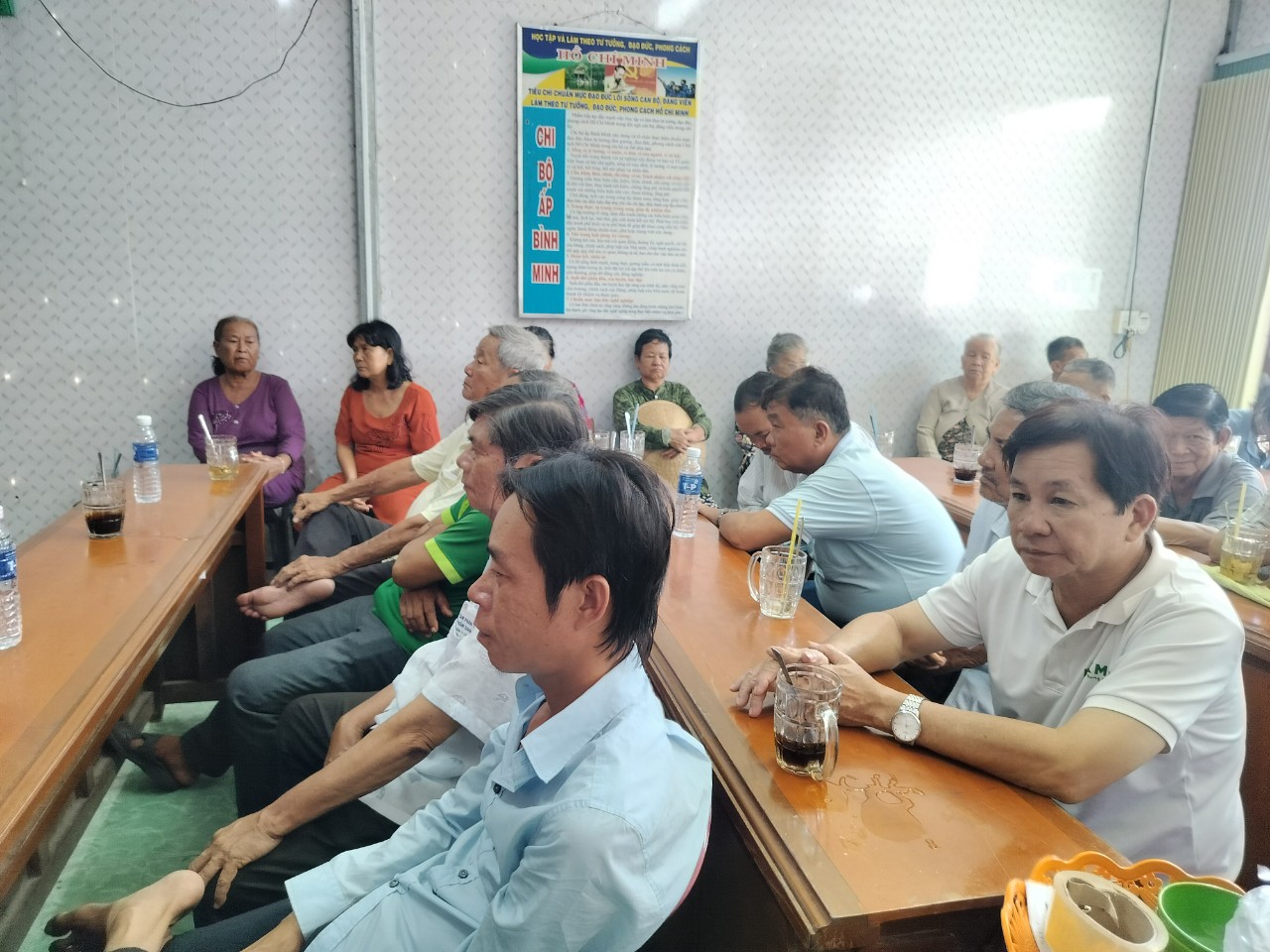 tiếp xúc cử tri