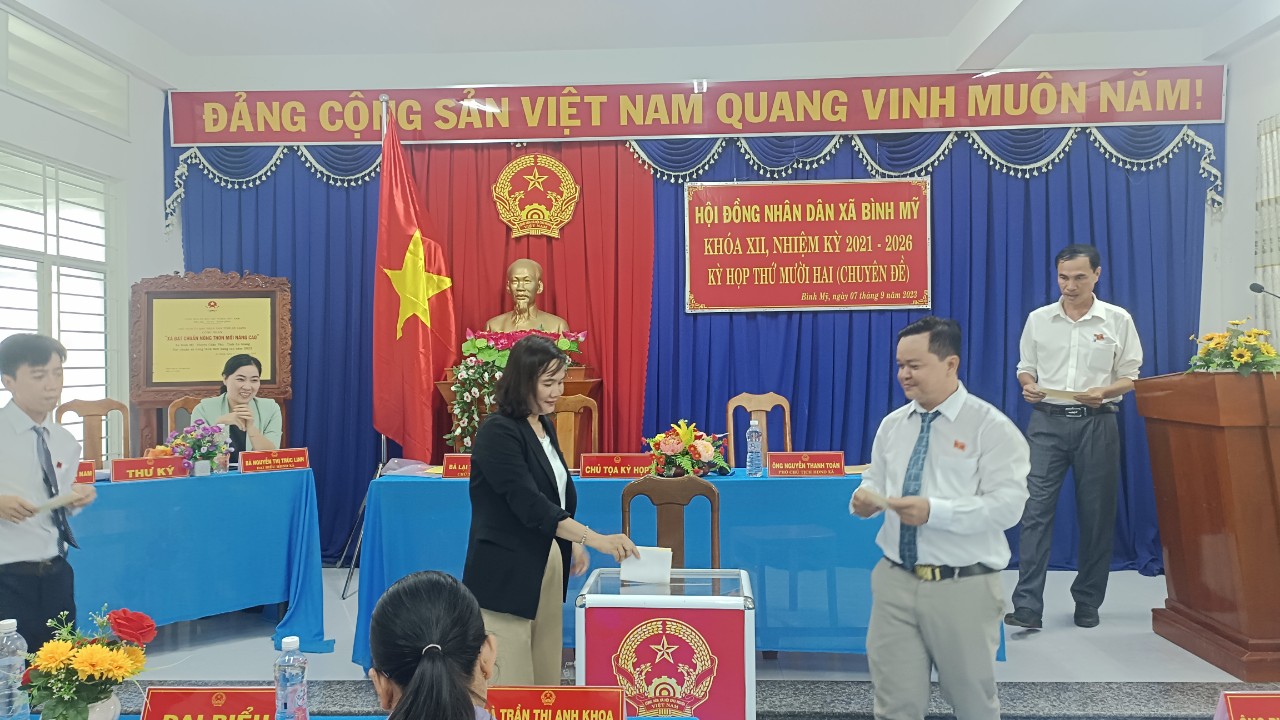 HĐND xã Bình Mỹ tổ chức kỳ họp chuyên đề