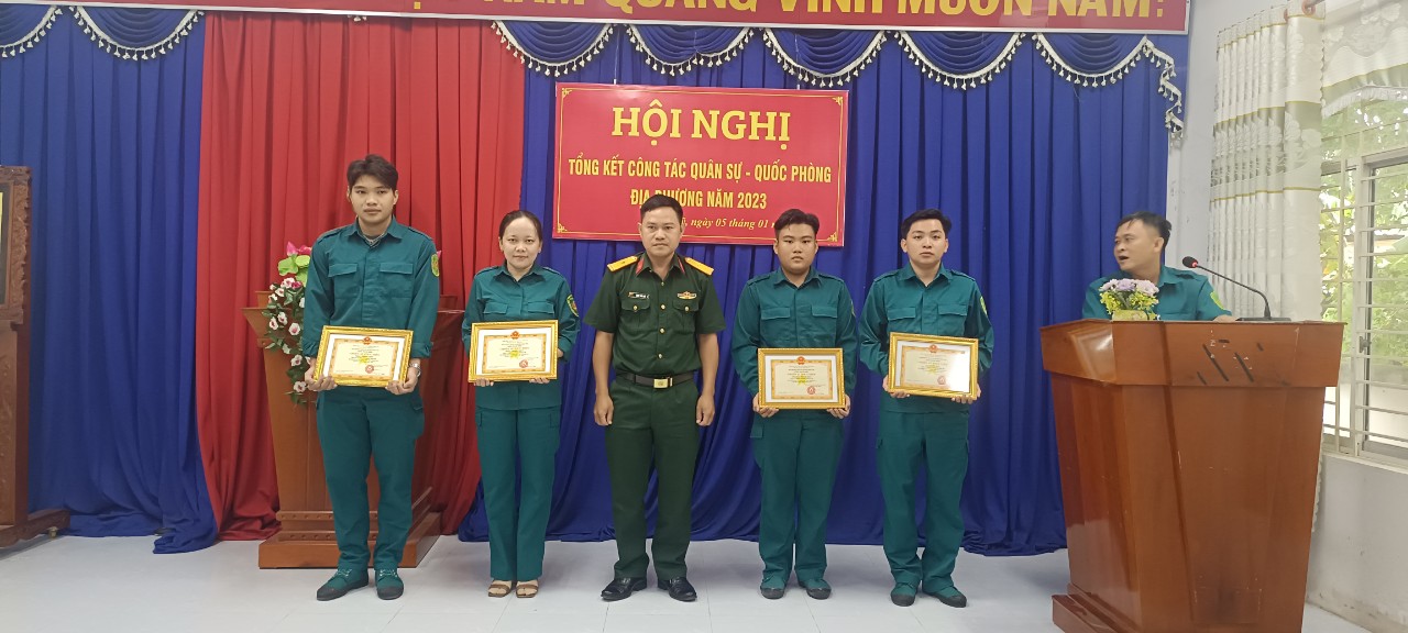 tổng kết quân sự