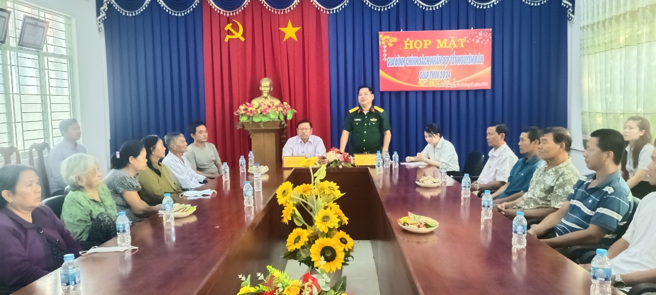 chúc tết gia đình chính sáhc