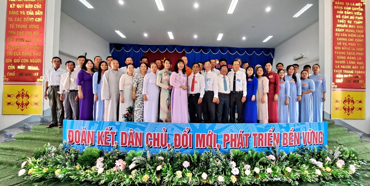 ĐẠI HỘI MẶT TRẬN